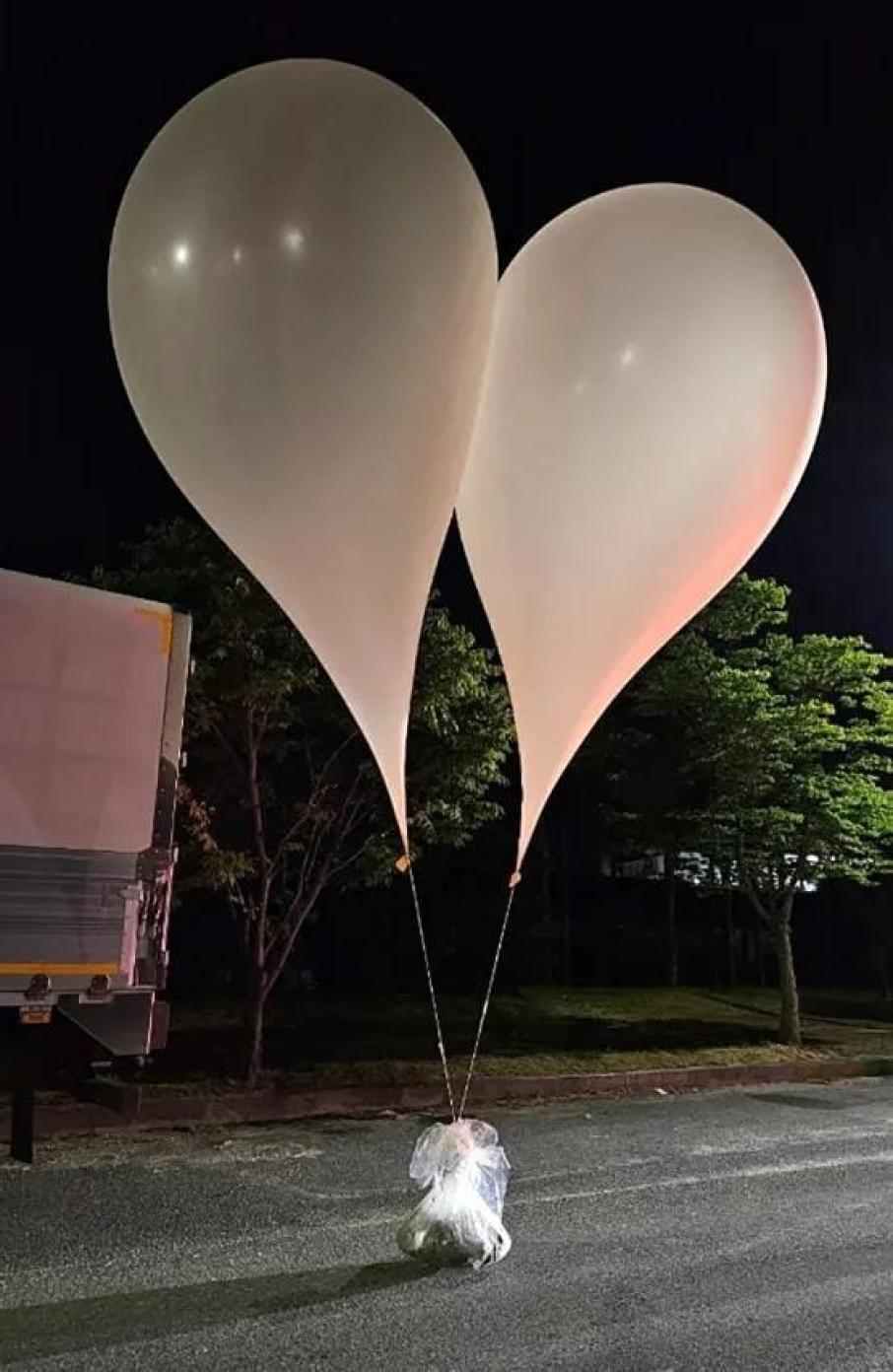 globos_con_basura_norcorea.jpeg
