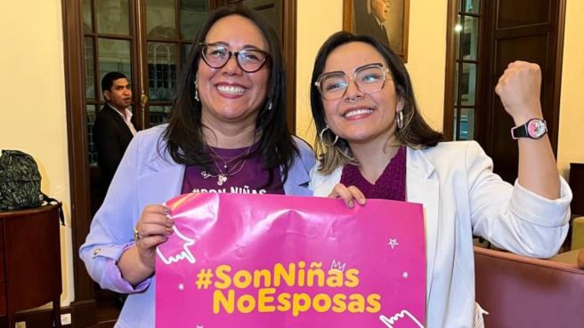 Alexandra Vásquez y Jenifer Pedraza, representantes a la Cámara promotoras de la prohibición del matrimonio infantil en Colombia