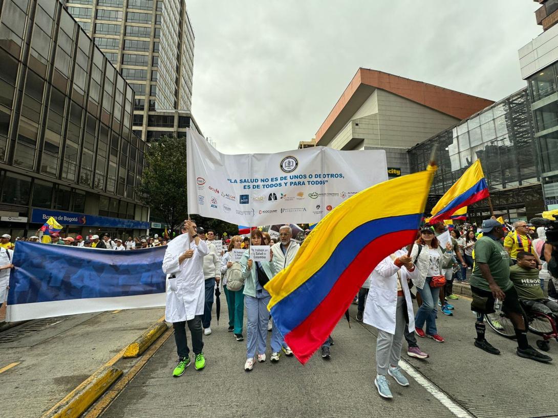 Nuevas marchas en el país en protesta por la crisis en la salud.